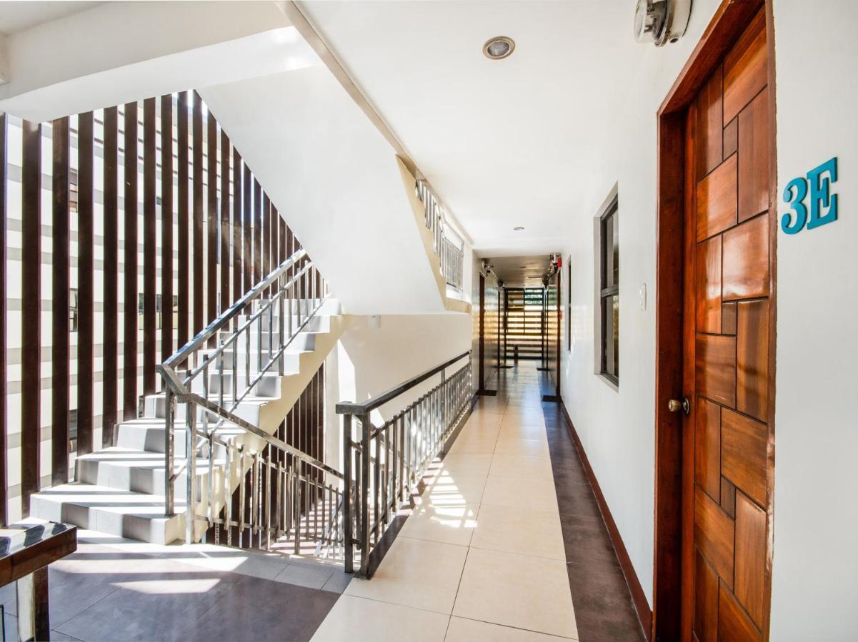 Oyo 443 Maria Cristina Arcade Suites Cebu Kültér fotó