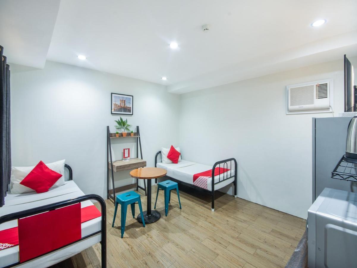 Oyo 443 Maria Cristina Arcade Suites Cebu Kültér fotó