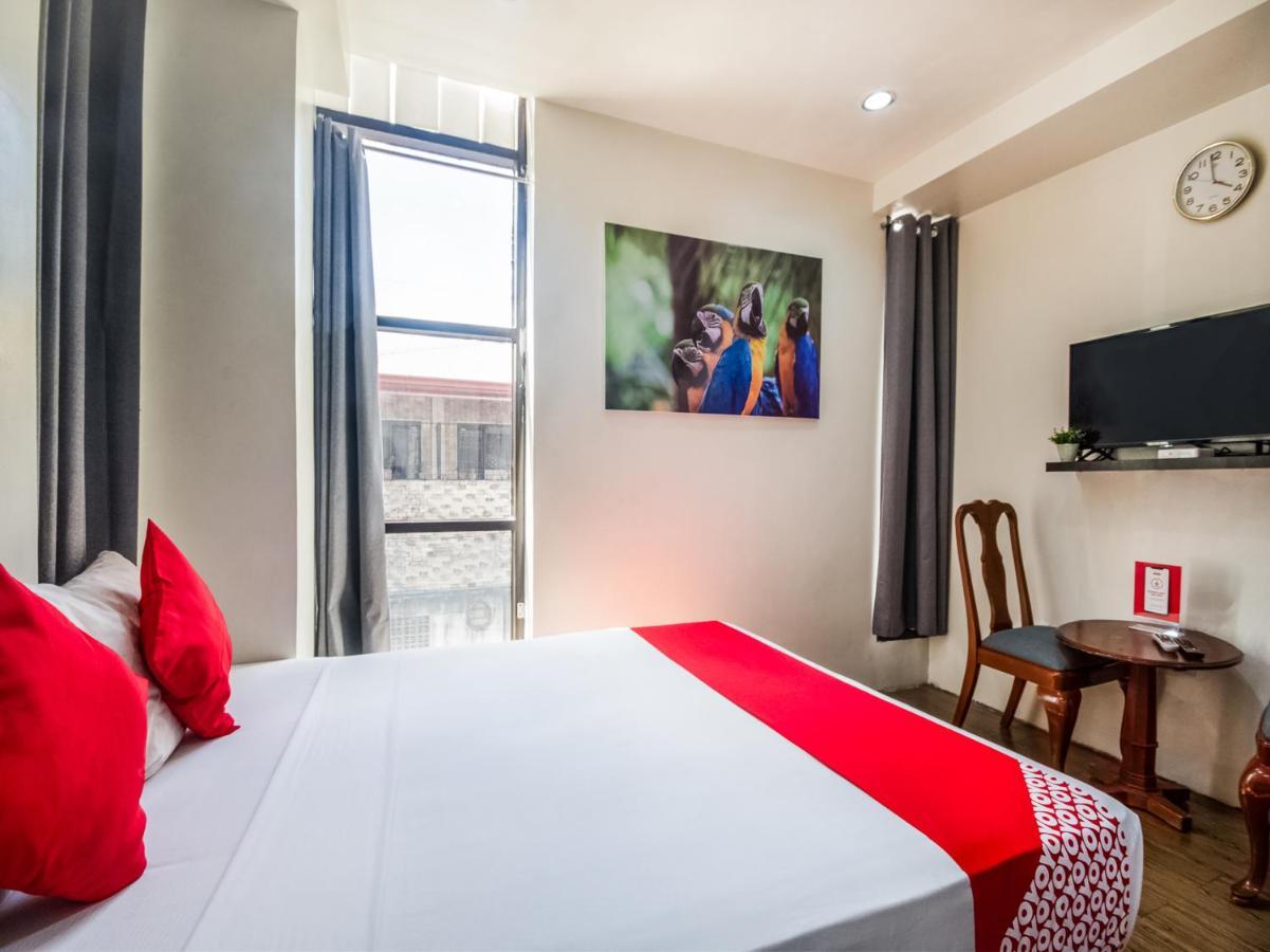 Oyo 443 Maria Cristina Arcade Suites Cebu Kültér fotó