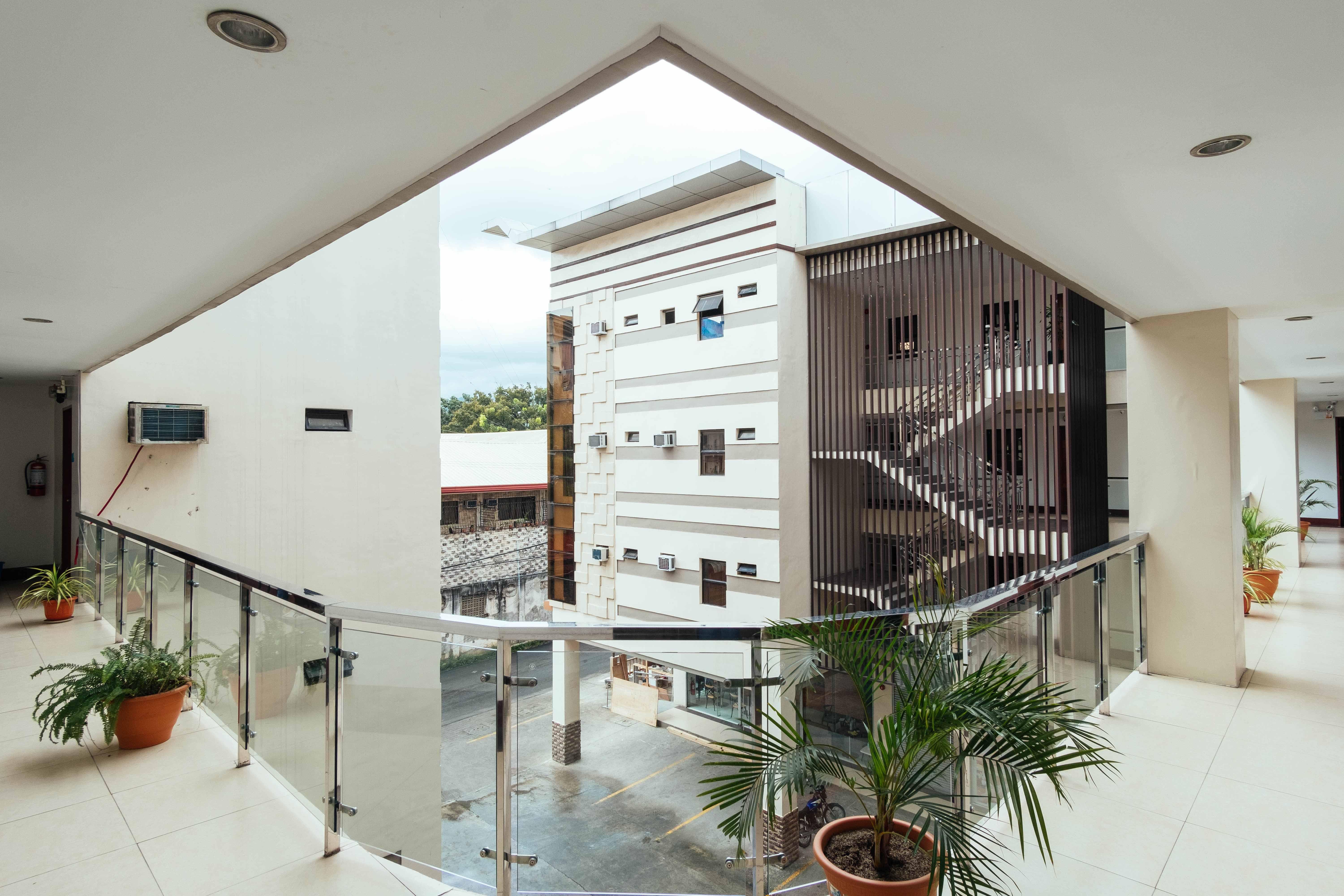 Oyo 443 Maria Cristina Arcade Suites Cebu Kültér fotó